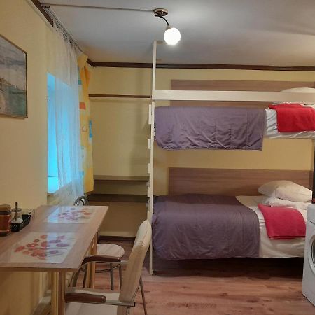 Avotu Stabu Private Flats In A Separate House For One Or Couple Рига Экстерьер фото